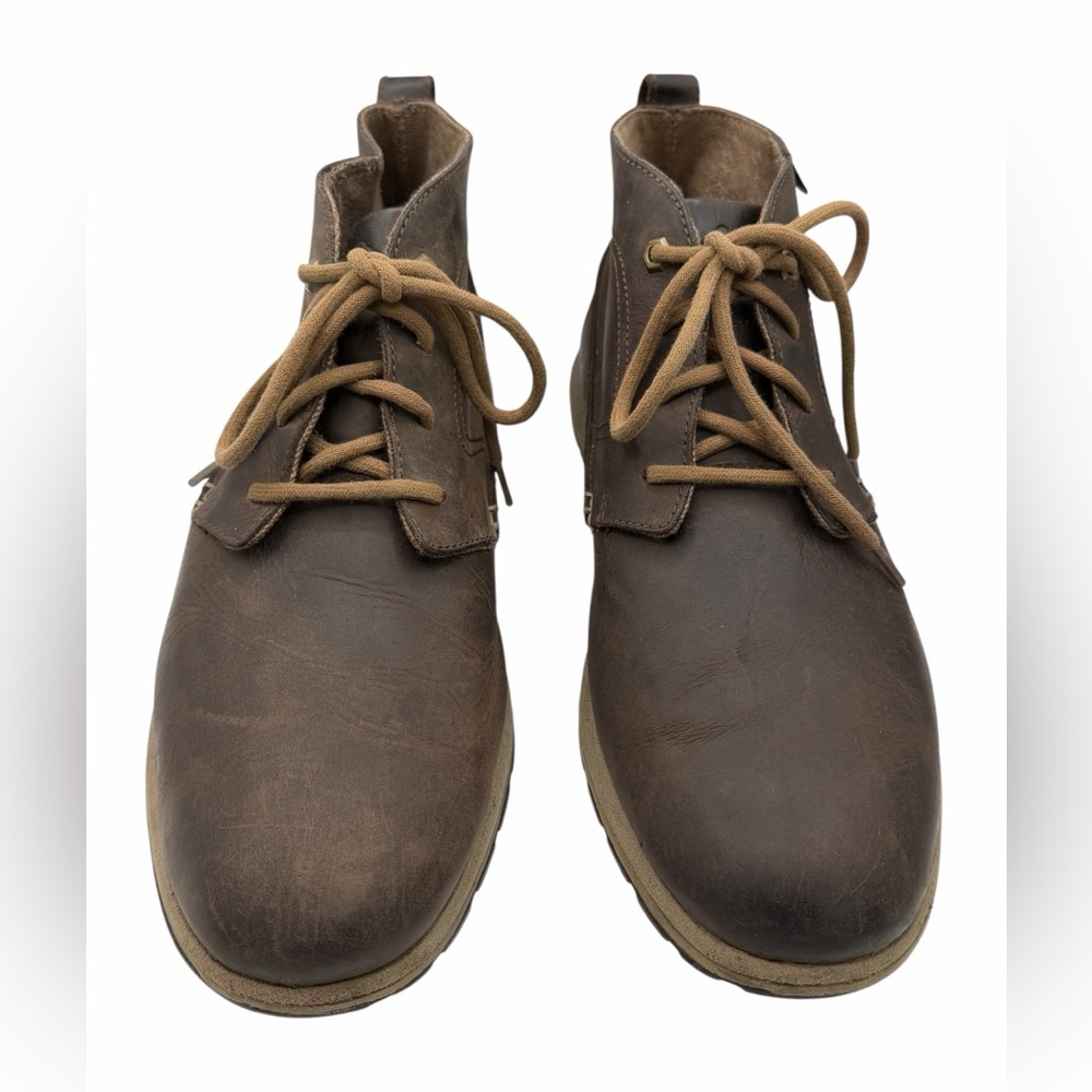Columbia Men's Dark Brown Chukka Boots